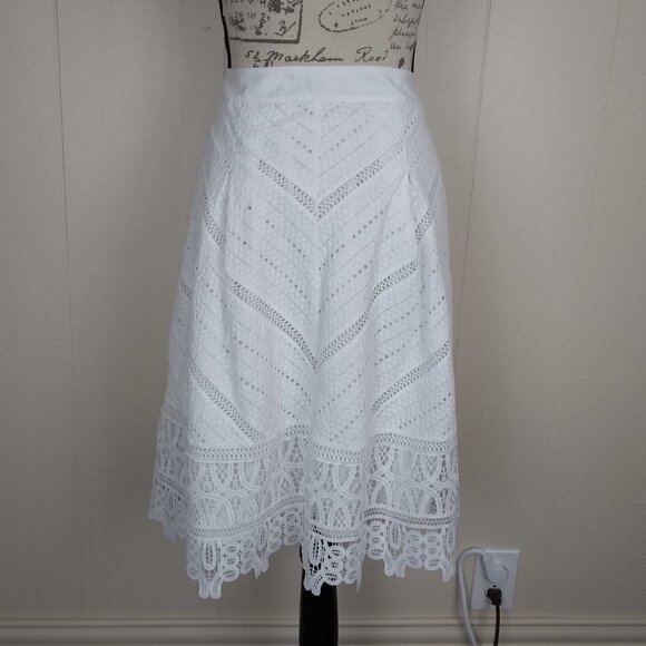 Talbots | White Cotton Lace  Patterned Flared Skirt |  Size 4 - Picture 6 of 10